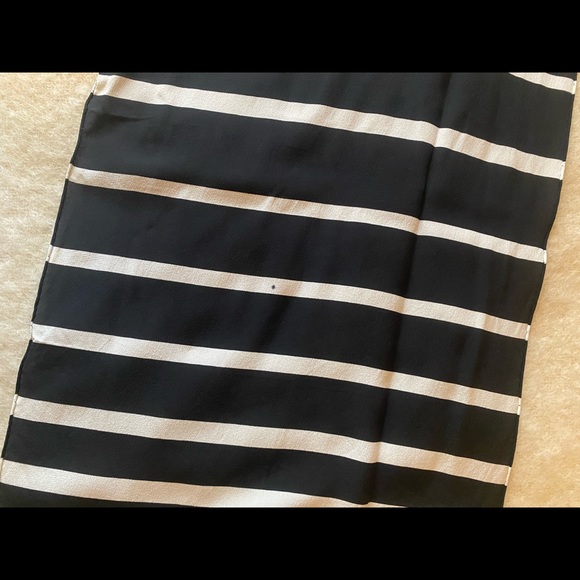 Ralph Lauren purple Label long silk scarf. Black and white.searching a gown” - Picture 4 of 4